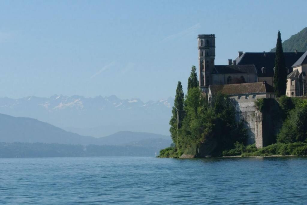 Le Portougais, chalet à Chanaz, la petite Venise savoyarde Esterno foto