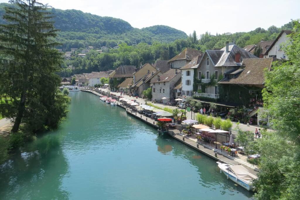 Le Portougais, chalet à Chanaz, la petite Venise savoyarde Esterno foto