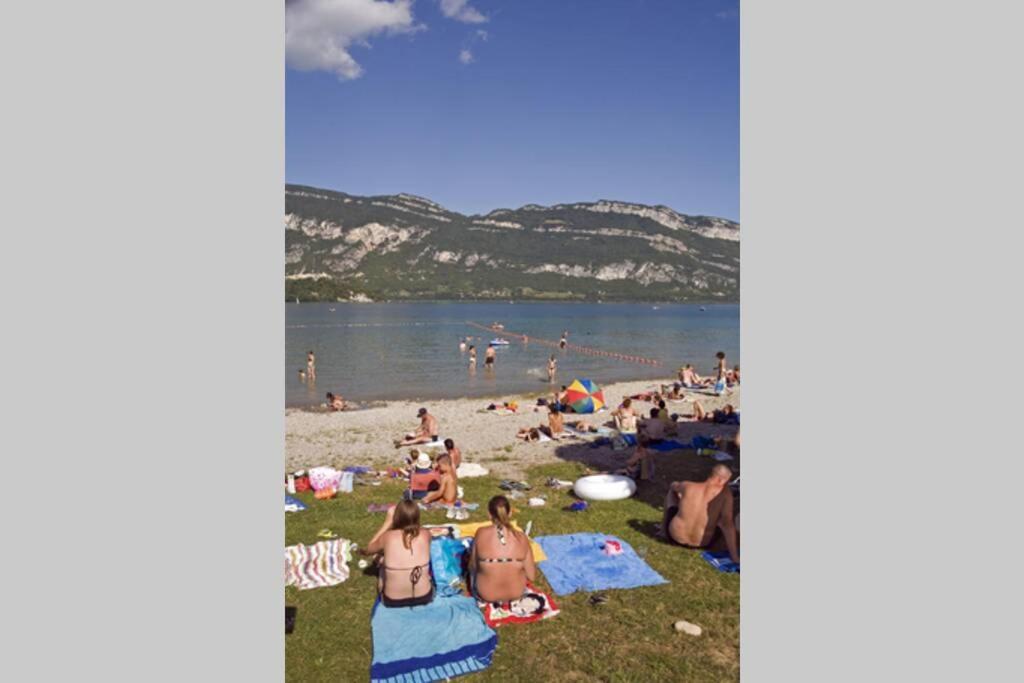 Le Portougais, chalet à Chanaz, la petite Venise savoyarde Esterno foto