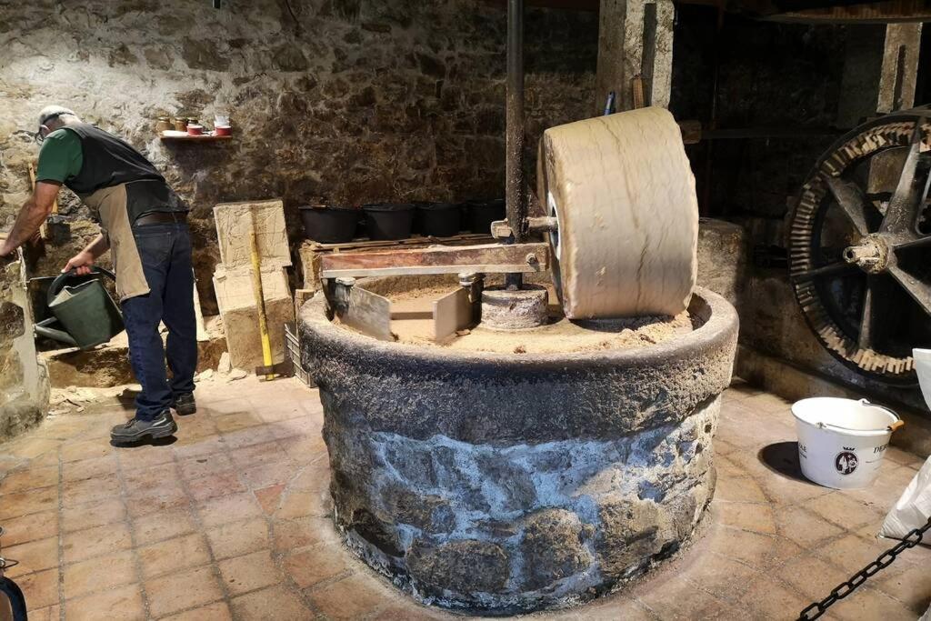 Le Portougais, chalet à Chanaz, la petite Venise savoyarde Esterno foto