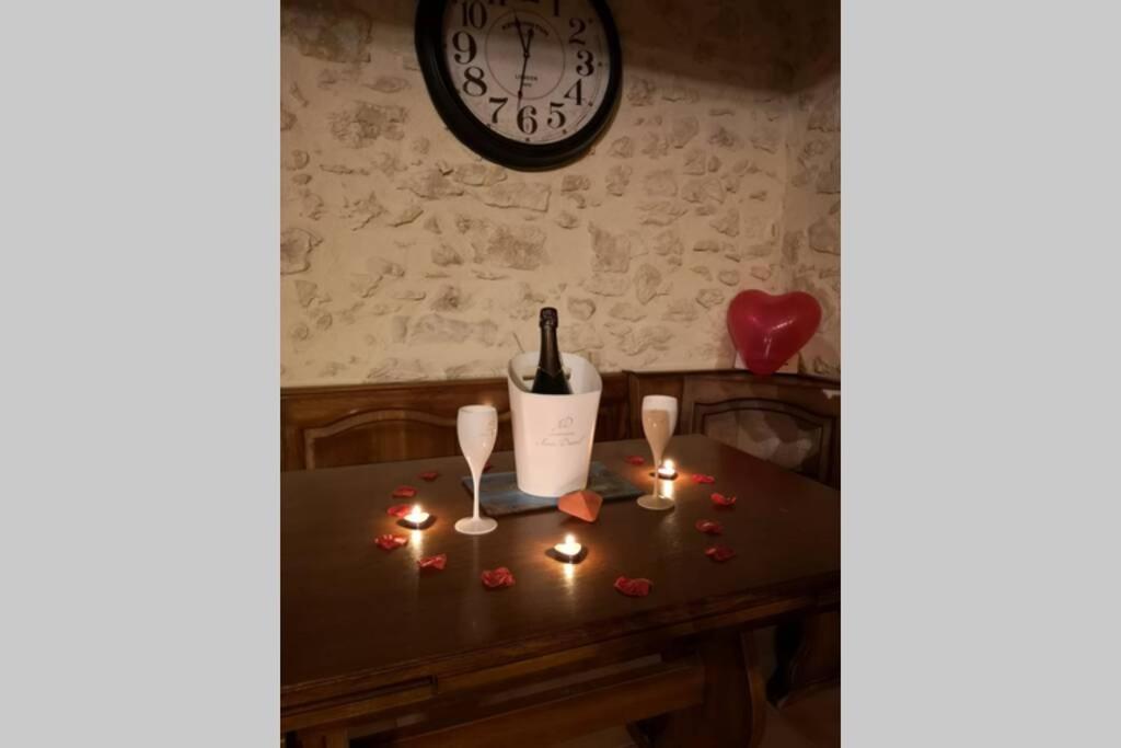 Le Portougais, chalet à Chanaz, la petite Venise savoyarde Esterno foto
